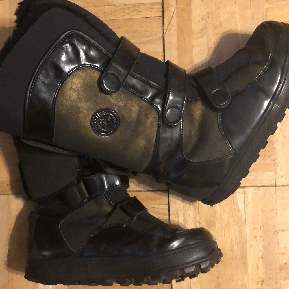 Timberland black patent boots